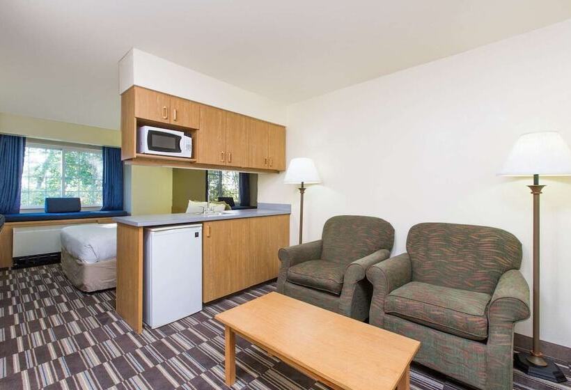 小型套房, Baymont Inn & Suites By Wyndham Anchorage Airport