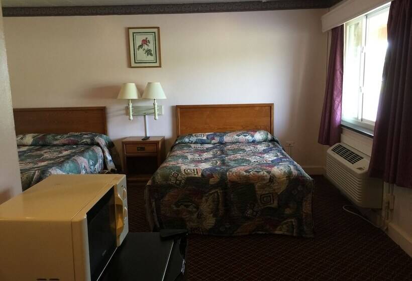 Номер Стандарт 2 Двуспальные Кровати, Mark Twain Motor Inn