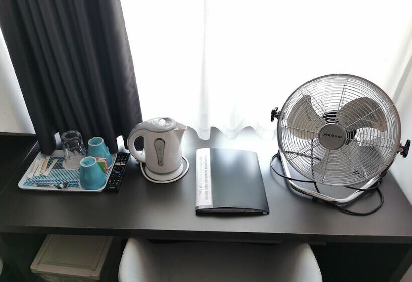 اتاق استاندارد یک تخته با چشم‌انداز, Cha Cha Rooms
