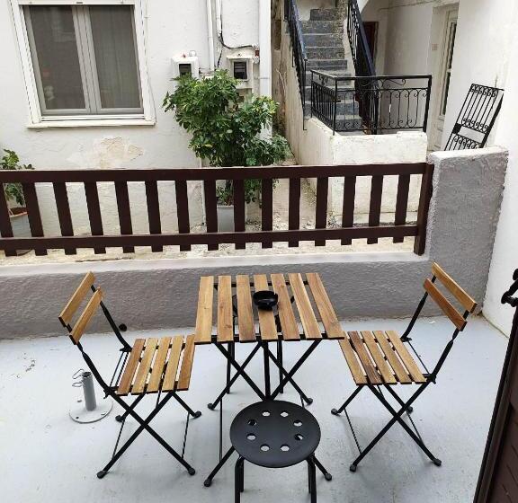 اتاق استاندارد چهارنفره با بالکن, Grecos Zero Skiathos