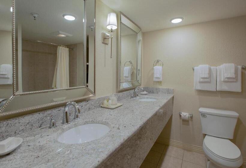 Deluxe room with river view, Music Road Resort Hotel And Inn