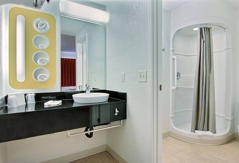 Номер Стандарт Адаптированный для Инвалидов, Motel 6corpus Christi, Tx  East  North Padre Island