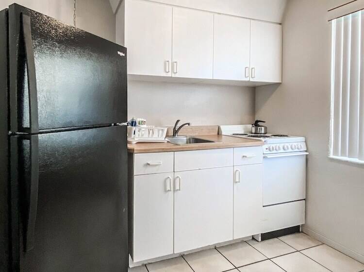 اتاق استاندارد با چشم‌انداز دریا, Ocean Court Beachfront