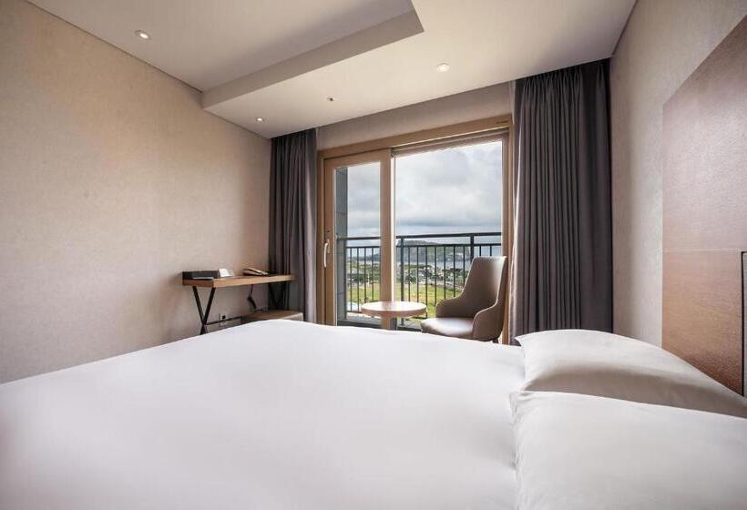اتاق لوکس, Jeju Seongsan Golden View