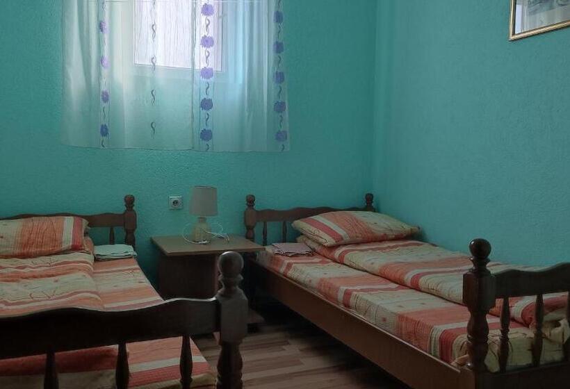 اتاق استاندارد با سرویس بهداشتی مشترک, Apartments & Rooms Vitko
