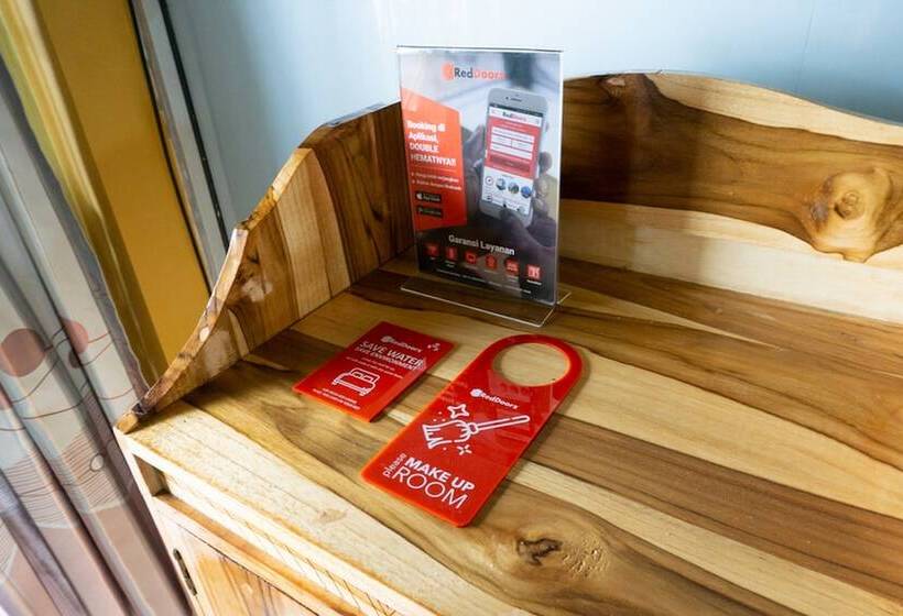Номер Deluxe, Reddoorz Near Senaru Rinjani