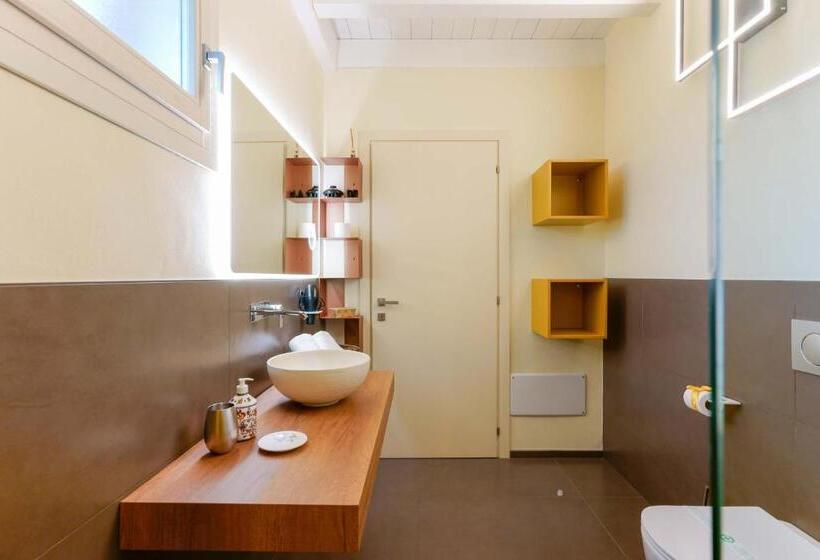 اتاق استاندارد با چشم‌انداز دریاچه, B&b Hole6