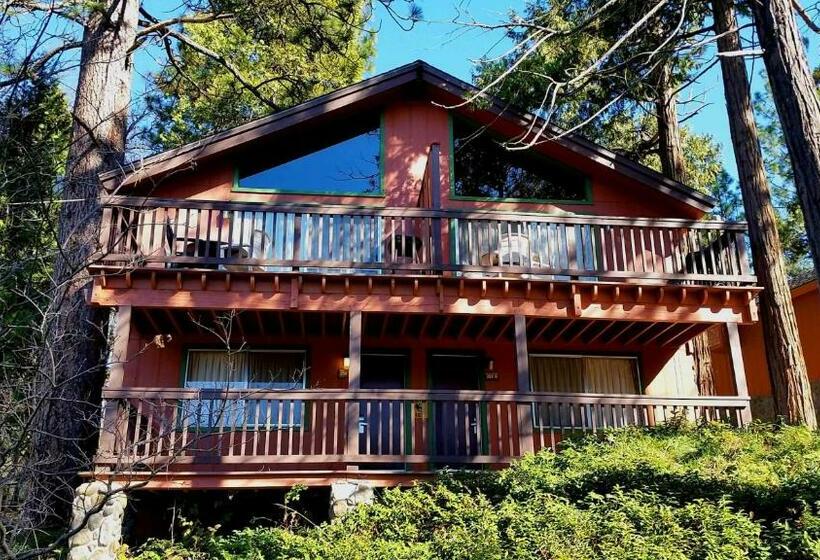 Стандартный Номер Кровать Кинг, The Pines Resort & Conference Center