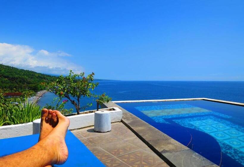 Номер Deluxe, Waenis Sunset View Hotel And Restaurant, Amed, Bali