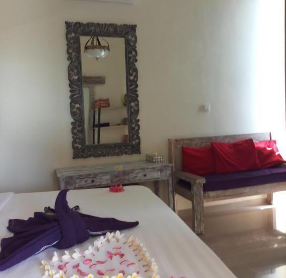 Люкс 2 Спальни, Waenis Sunset View Hotel And Restaurant, Amed, Bali