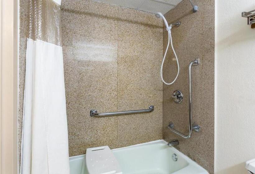 Студия Стандарт, Baymont By Wyndham Queensbury/lake George