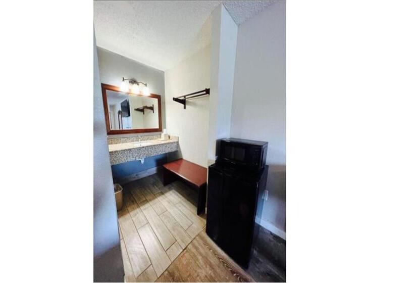 Номер Стандарт Кровать Кинг Адаптированный для Инвалидов, Western Motel, Thomasville