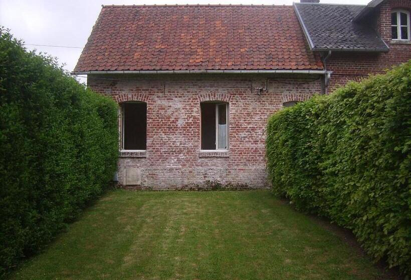 1间卧室的房子, Chambres D Hôtes & Gîtes Du Château De Grand Rullecourt