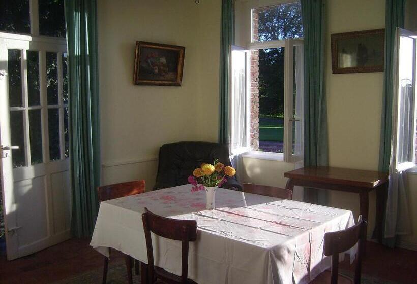 4间卧室的房子, Chambres D Hôtes & Gîtes Du Château De Grand Rullecourt