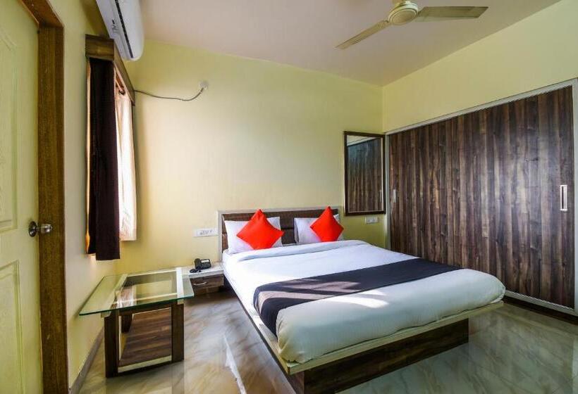 三人经典房间, Collection O 64849 Dwarka Lodge