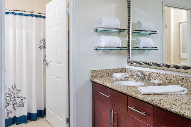 스탠다드 스튜디오 킹침대, Residence Inn Appleton