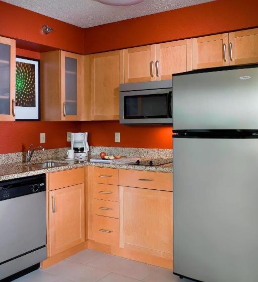 استودیوی استاندارد با چشم‌انداز شهر, Residence Inn By Marriott Cedar Rapids