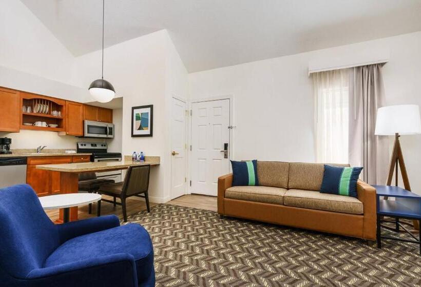Люкс 2 Спальни, Residence Inn Hartford Windsor