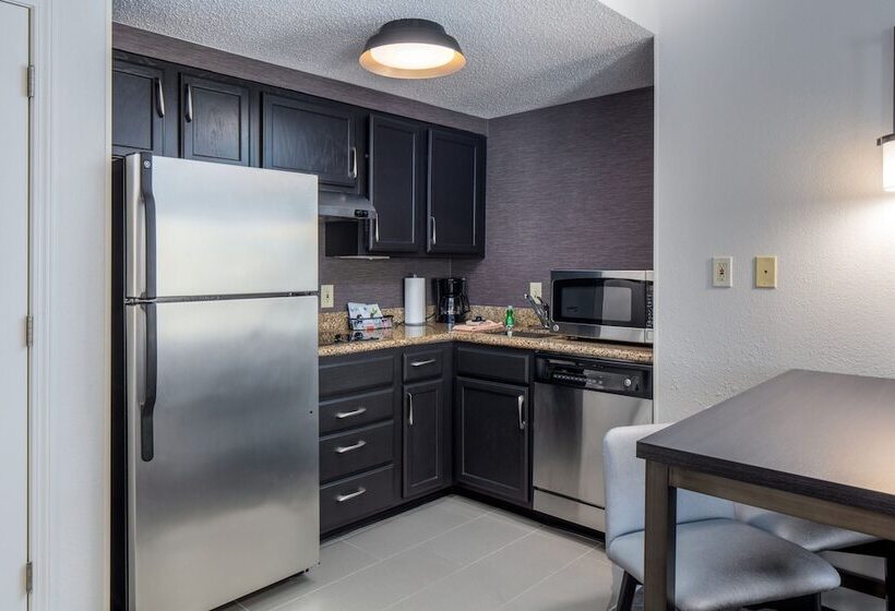 스탠다드 스튜디오, Residence Inn By Marriott Little Rock