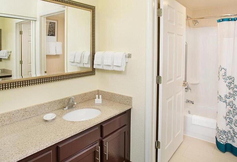 스탠다드 스튜디오, Residence Inn Richmond Northwest