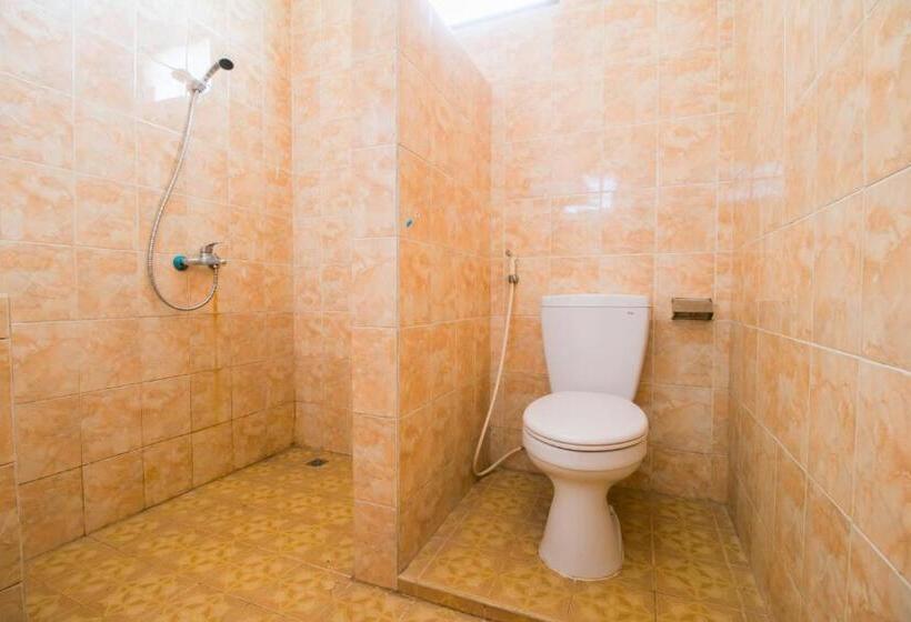 Номер Deluxe, Oyo 1667 Edotel Smkn 1 Pacet