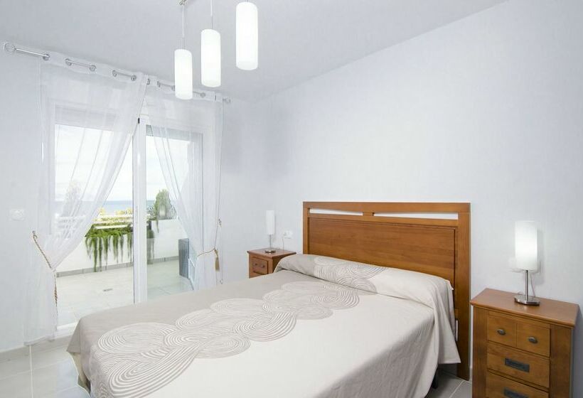 Апартаменты 2 Спальни Вид на Море, Novabeach Apartments   Marholidays