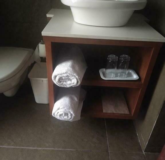 سوییت سوپریور, Uteliaa Homestay