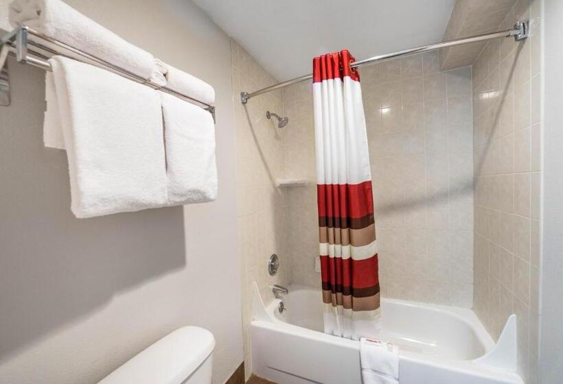 سوئیت با تخت بزرگ, Ramada By Wyndham Medford Airport North