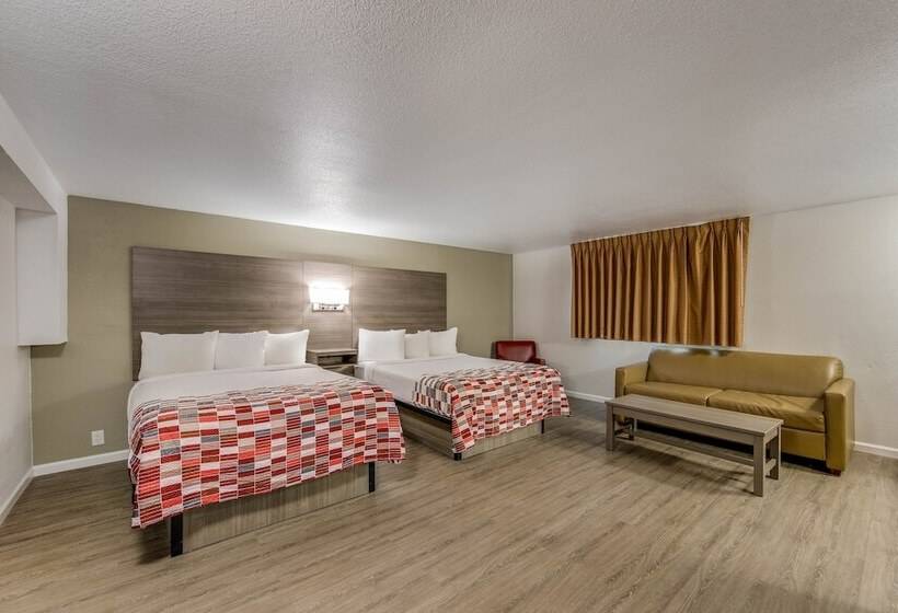 Suite Queen Bed, Ramada By Wyndham Medford Airport North