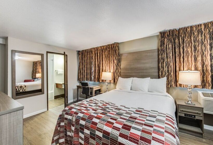 اتاق دلوکس مخصوص معلولین, Ramada By Wyndham Medford Airport North