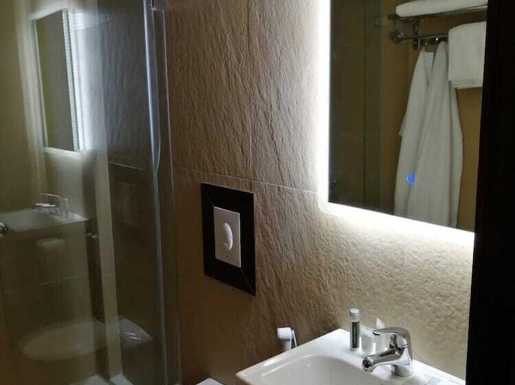 سوییت خانوادگی, Planet Suites