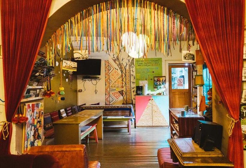 Quarto Triplo Estandar, Backpacker La Bo'm