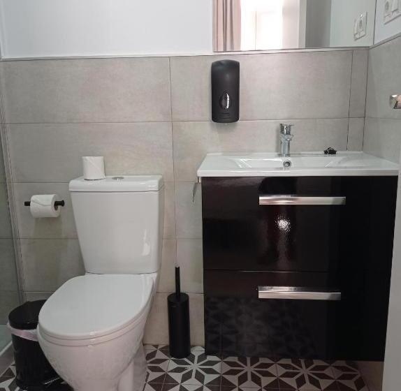 اتاق لوکس خانوادگی, Planeta Cadiz Hostel