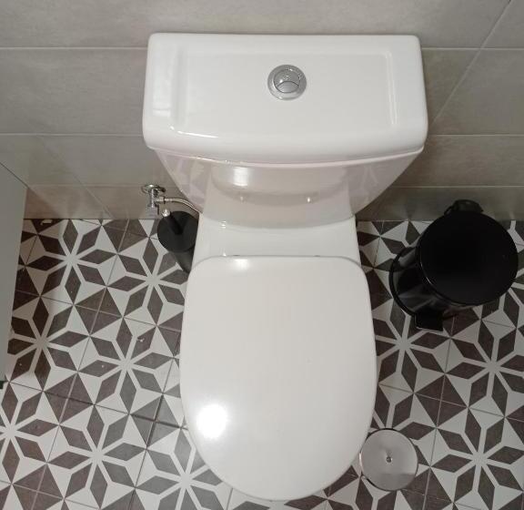 اتاق لوکس با بالکن, Planeta Cadiz Hostel