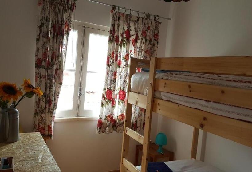 اتاق استاندارد, Caparica Surf Villa