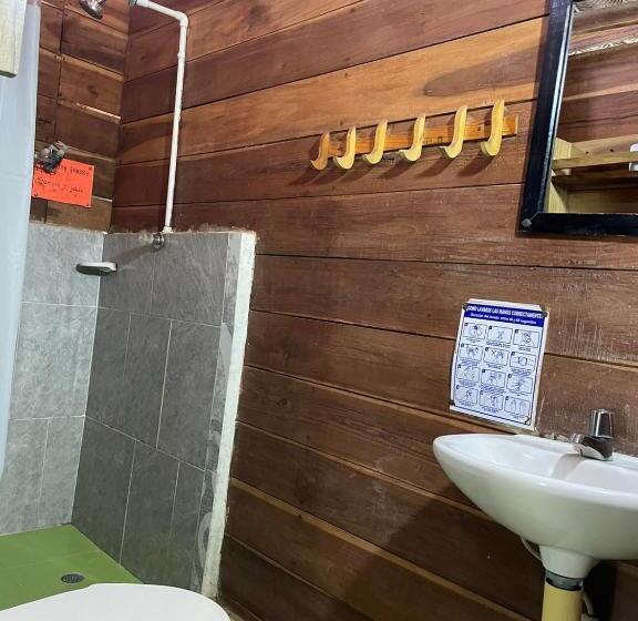 اتاق لوکس با بالکن و چشم‌انداز دریا, Hostal Estrellas Del Tayrona Playa Mendihuaca