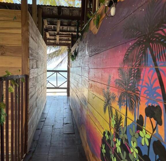 اتاق لوکس با بالکن و چشم‌انداز دریا, Hostal Estrellas Del Tayrona Playa Mendihuaca