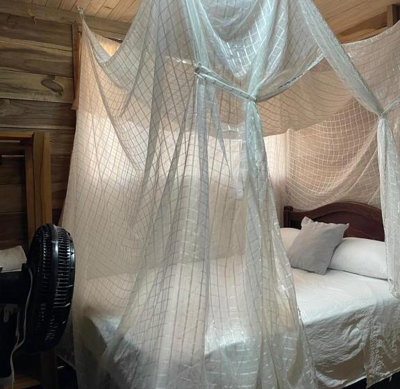اتاق اکونومی, Hostal Estrellas Del Tayrona Playa Mendihuaca