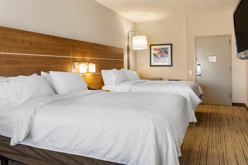 Люкс Кровать Квин, Holiday Inn Express Hotel & Suites Albuquerque Midtown, An Ihg