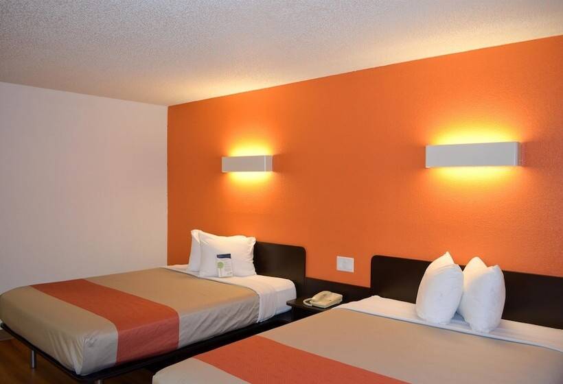 디럭스 룸, Motel 6 Kingsland Kings Bay Naval