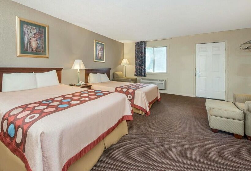 Номер Стандарт 2 Двуспальные Кровати, Super 8 By Wyndham Centervillerichmond
