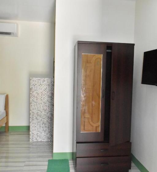 استودیوی استاندارد, Charlina Inn Panglao