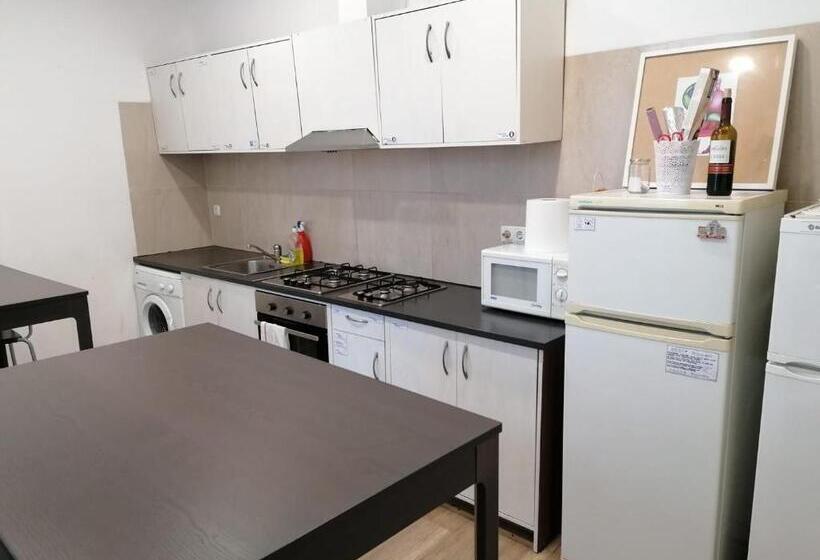 اتاق استاندارد, Chiado Open World Hostel