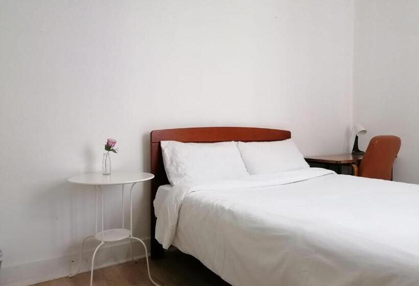 اتاق استاندارد, Chiado Open World Hostel
