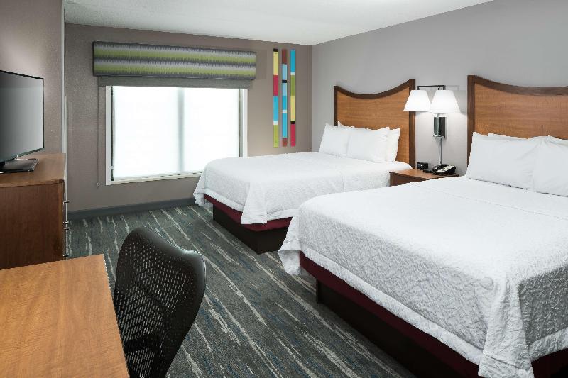 Quarto Estandar Cama King para Deficientes Físicos, Baymont by Wyndham Marion, Oh