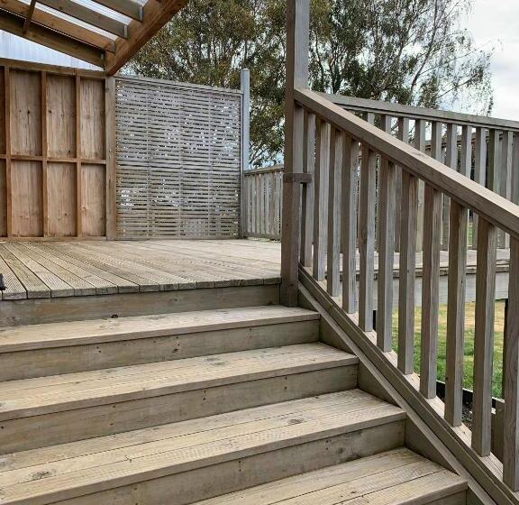 Апартаменты 1 Спальня с Балконом, Catlins Inn