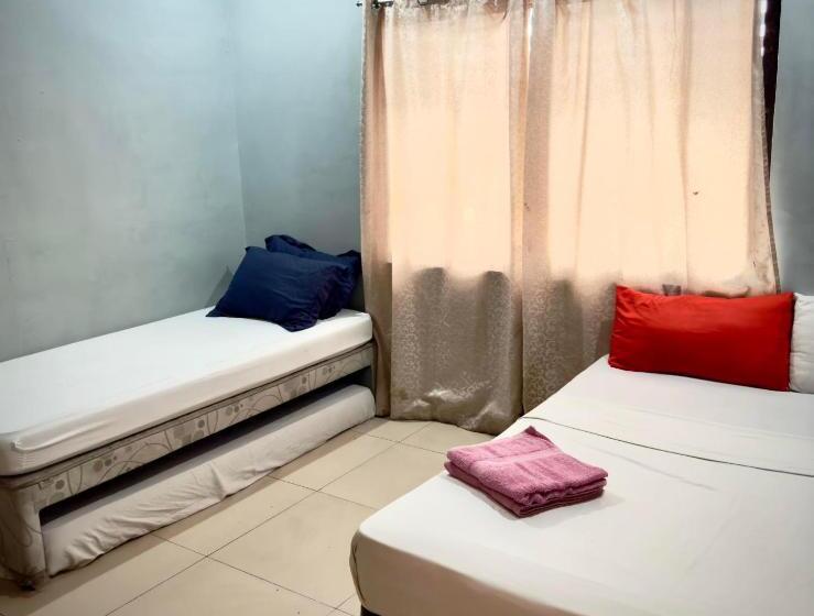 اتاق خانوادگی, V Cat Apartelle