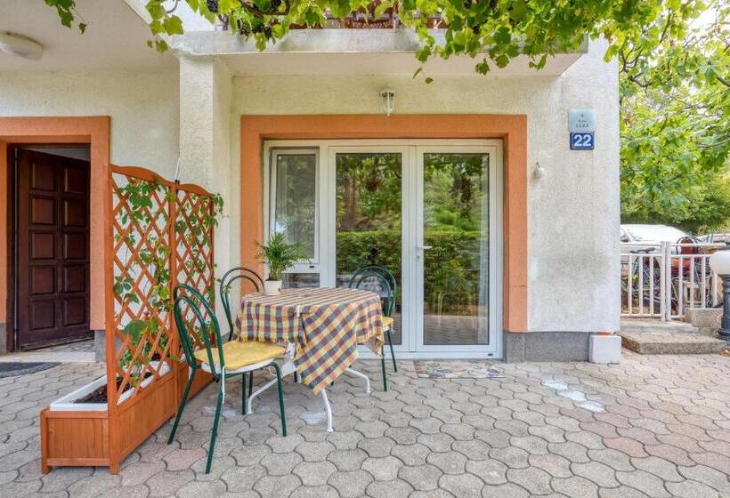 استودیو استاندارد با چشم‌انداز باغ, Baka Zlata Apartments