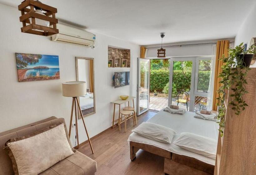 استودیو استاندارد با چشم‌انداز باغ, Baka Zlata Apartments