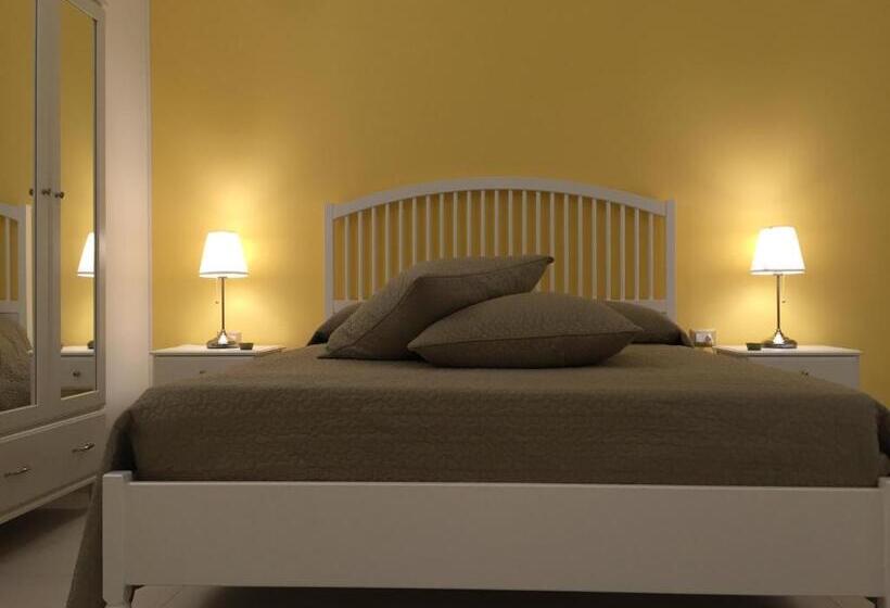 اتاق لوکس با بالکن, Resort Villa Isola B&b